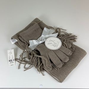 NWT NY&C Tan/Gold Scarf and Mitten Set